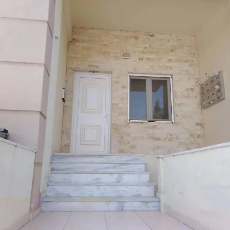 Ester's Sea Side Apartman *