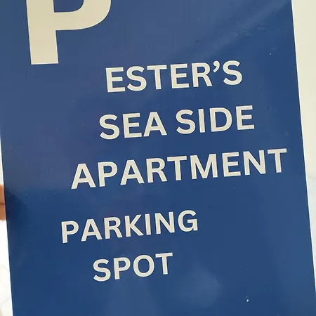 Ester's Sea Side Apartment *