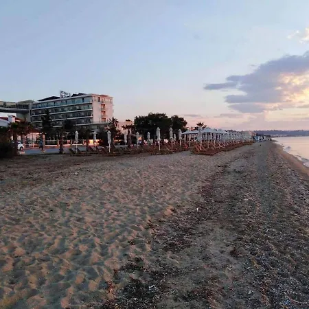 Ester's Sea Side Apartament Neo Epivates